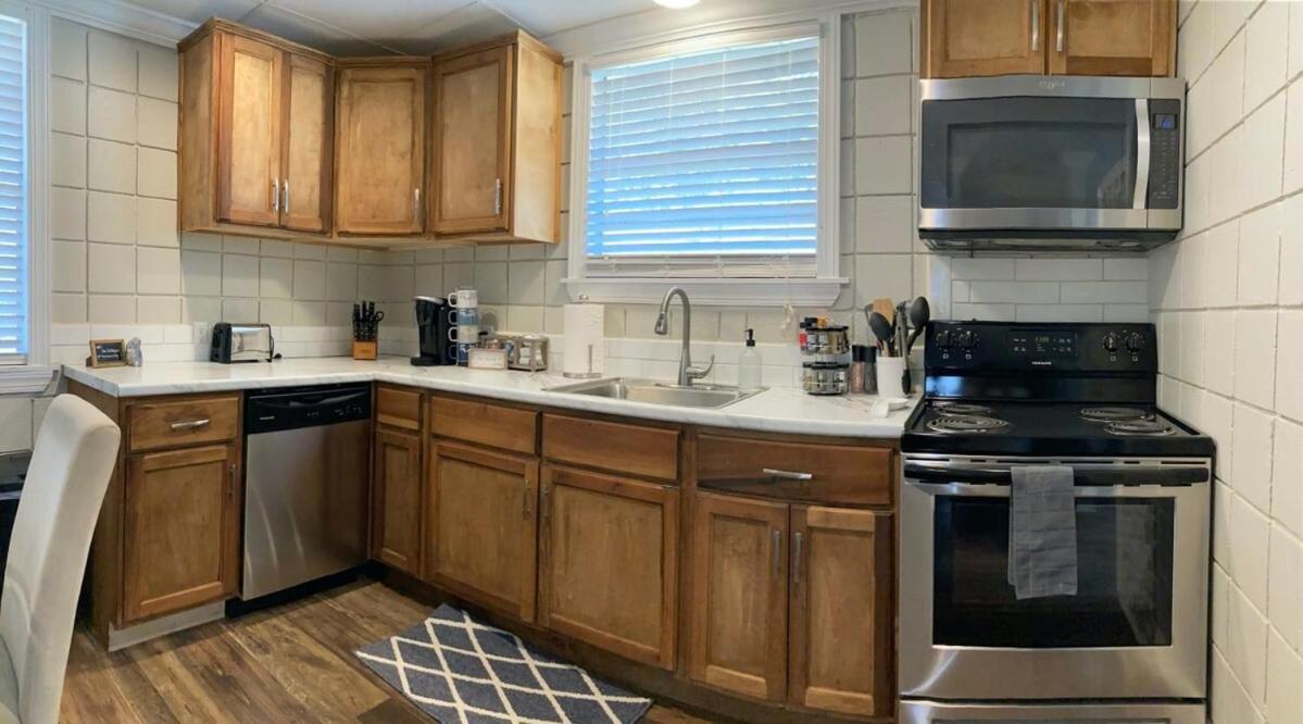 Comfortable Cottage On The Blue Mile - Close To Gsu! Statesboro Eksteriør bilde